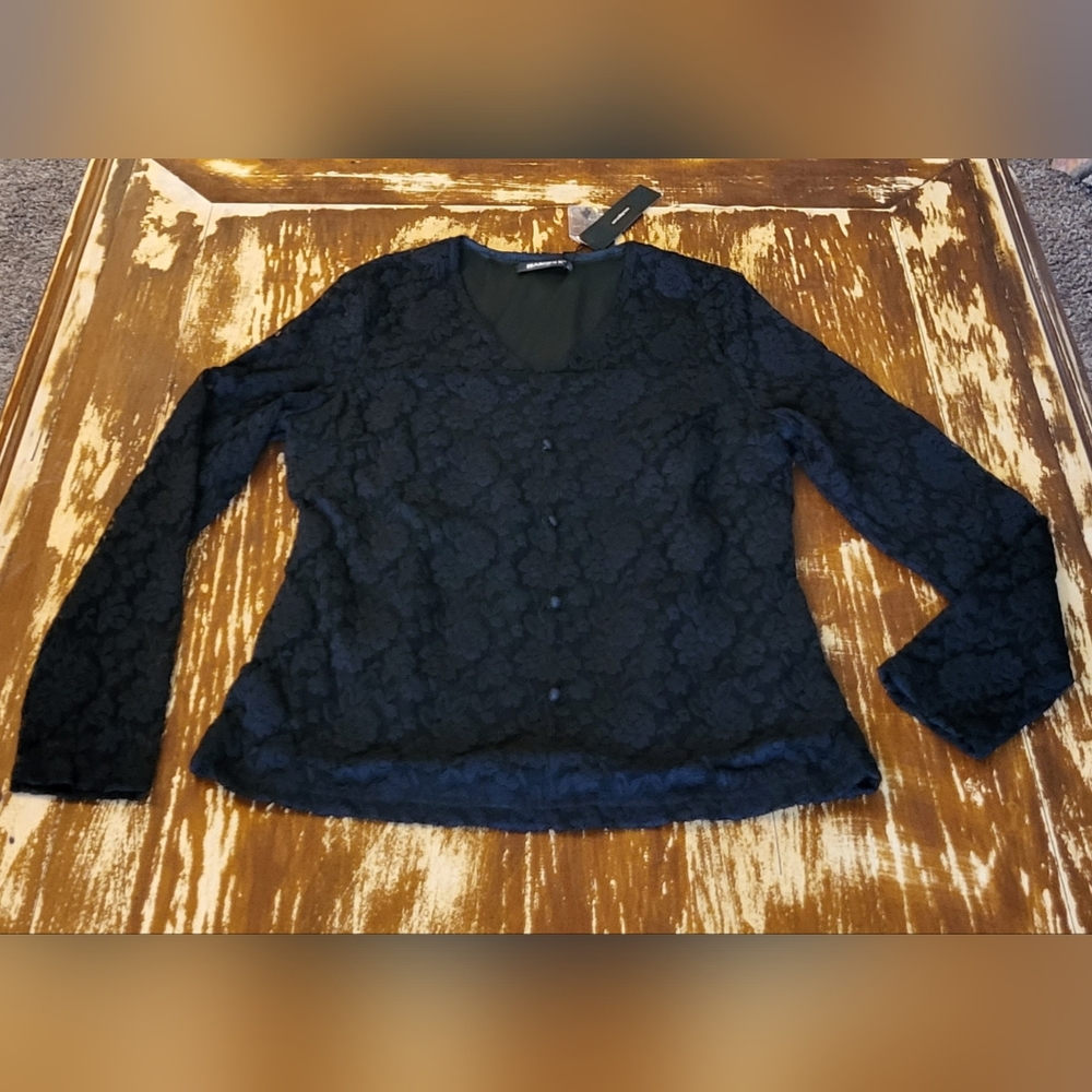 SOLD! ALLEGRA K-NWT-Lace-Semi-Lined-Faux Button-V-neck Blouse-Size Lrg.